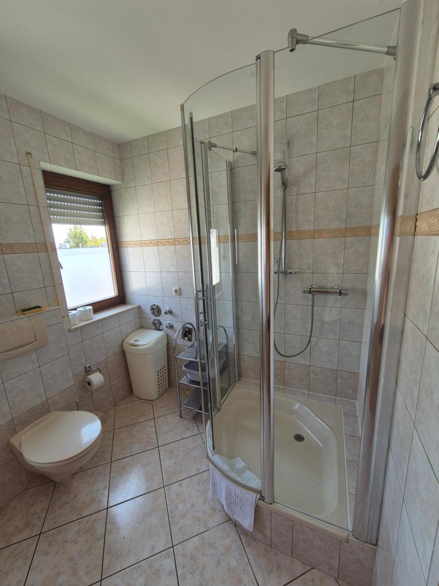 Apartments And Rooms Mamic Dugi Rat Esterno foto