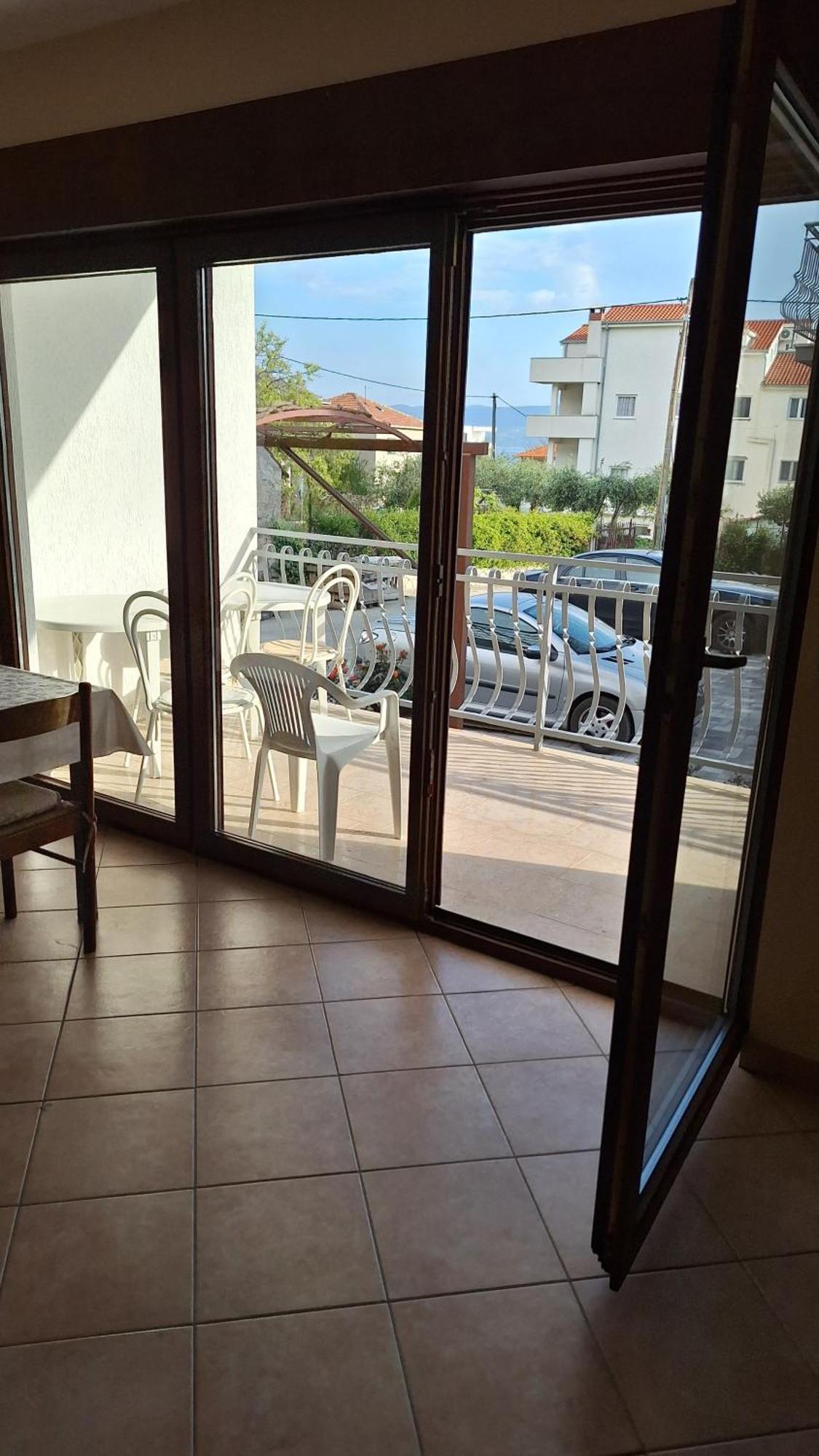 Apartments And Rooms Mamic Dugi Rat Esterno foto